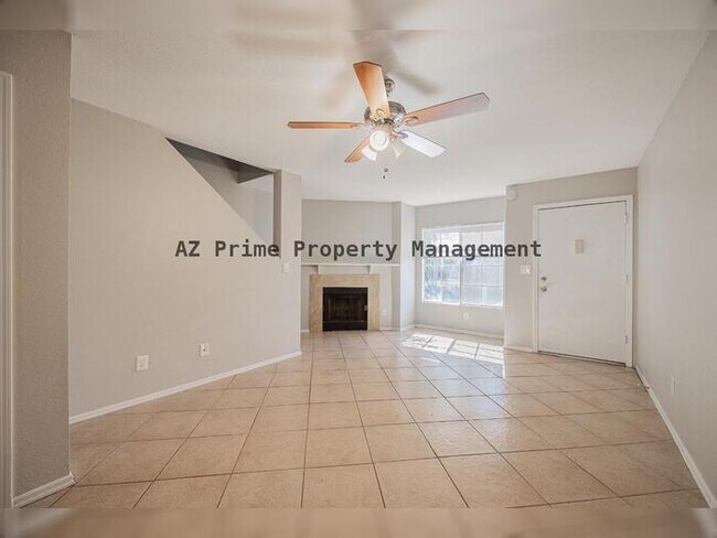 Photo - 1055 W 5th St