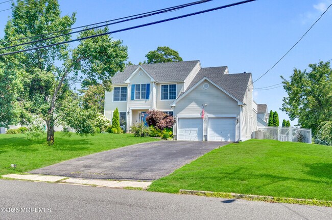 Photo - 248 Compass Rd