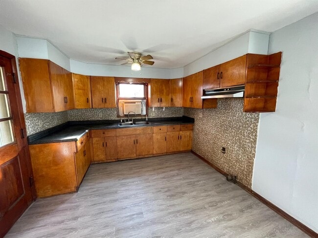 Photo - 101 Virginia-N