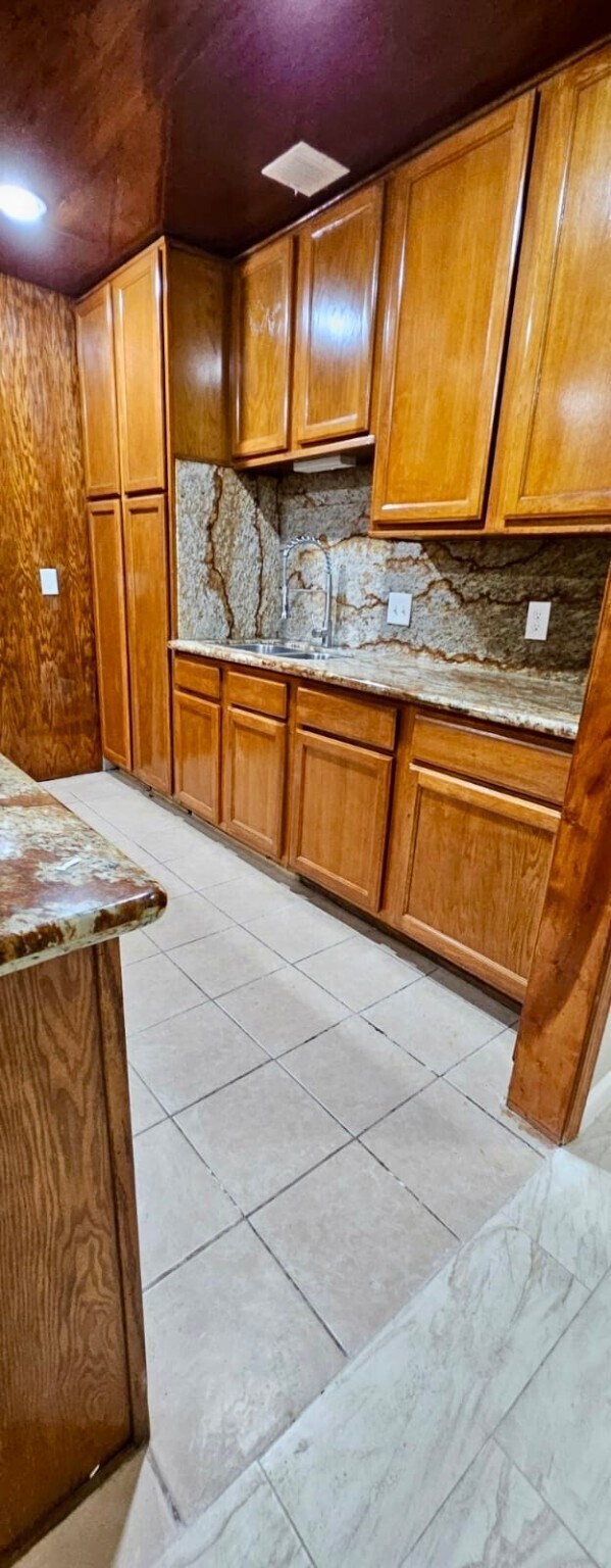 Photo - 906 Arrow Lake Dr