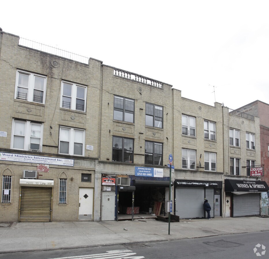 Photo - 311 Rogers Ave Apartments