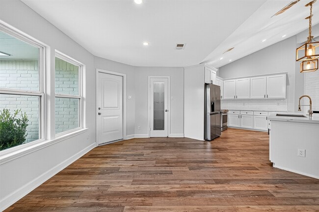 Photo - 1114 Briarmead Dr