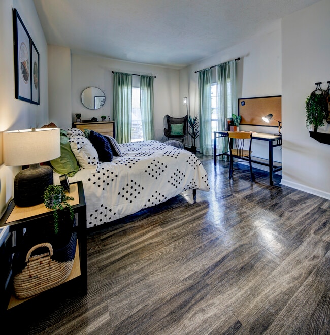 Photo - Peninsular Place