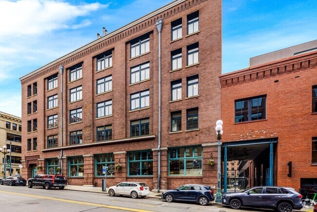 Building Photo - 97 S Jackson St Unit 401 Rental