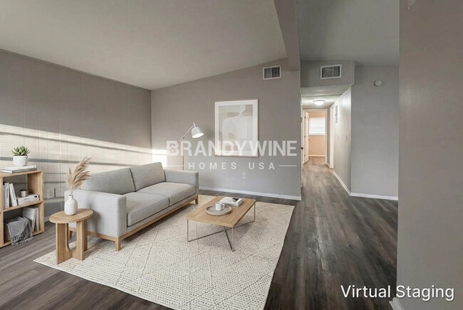 1206 E Camellia Dr