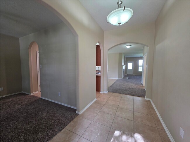 Photo - 2242 Waxwing Dr