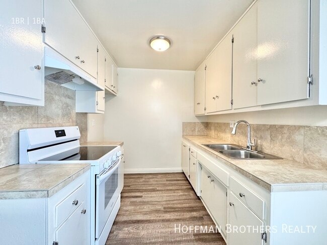 Building Photo - 6729 Cleon Ave Unit 26