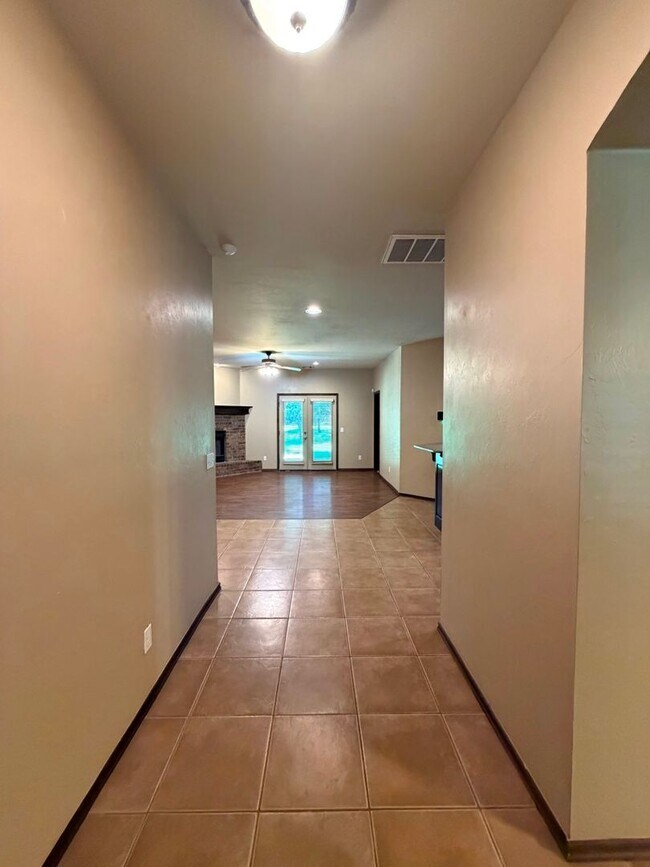 Photo - 3 bd/2 ba on Half acre - Edmond Schools