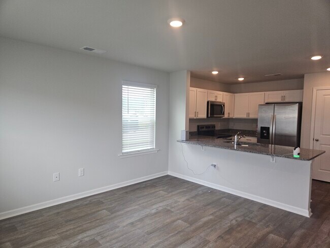 4215 High Glen Dr
