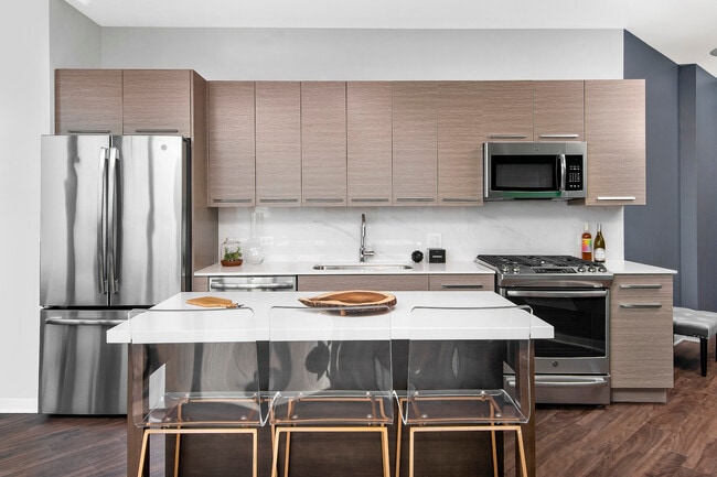 Photo - 727 West Madison