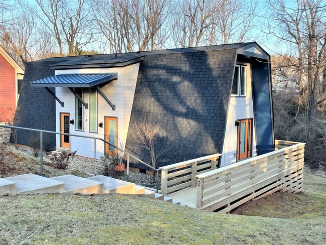 Building Photo - Asheville Duplex Rental-Oakley Area