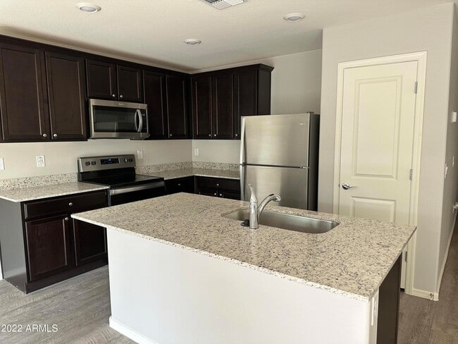 Photo - 495 W Geib Ave