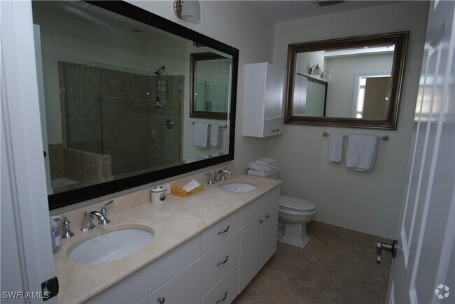 Building Photo - 5064 Annunciation Cir Unit 5305 Rental