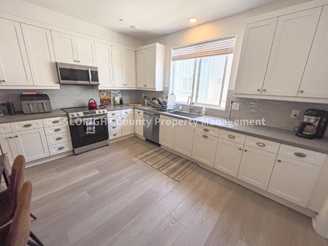 Photo - AVAILABLE NOW - Private Room for rent in s... Unidad 21