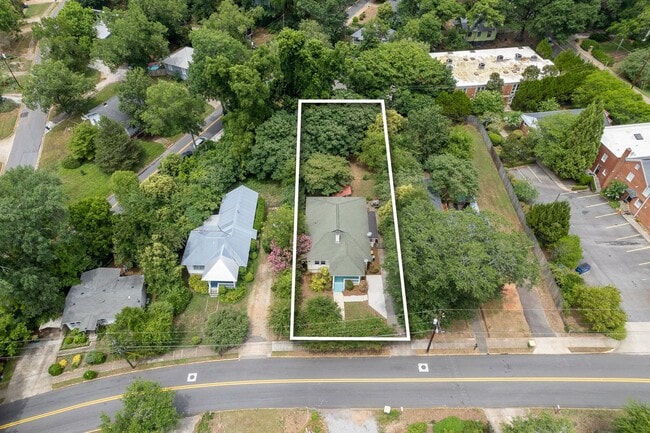 Building Photo - 1273 E Broad St