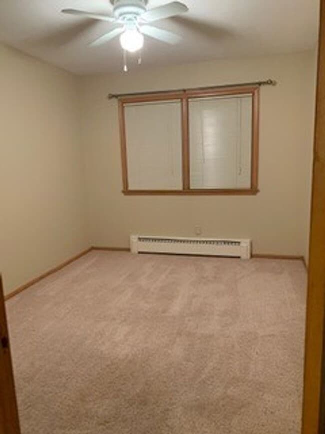 Building Photo - 4201 3rd St NE Unit 6