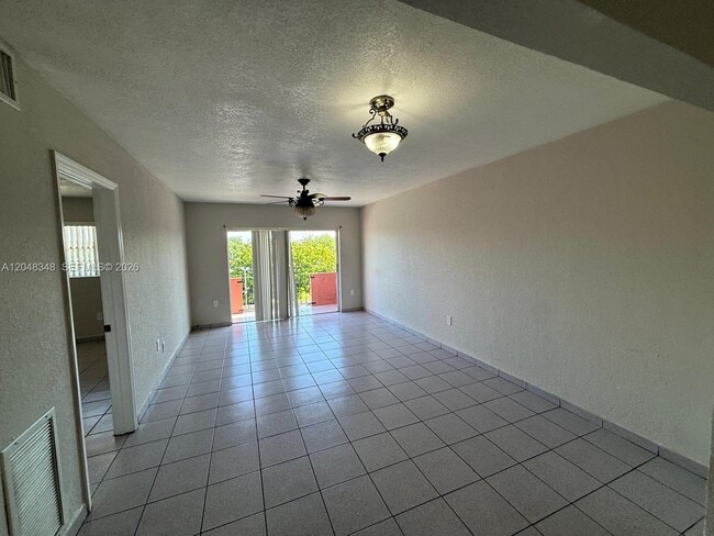 Photo - 17101 NW 57th Ave Unit 305