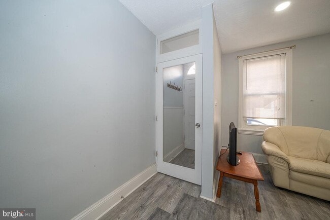 Photo - 4522 Smick St