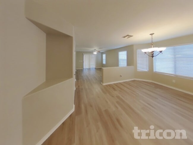 Photo - 25760 W Valley View Dr