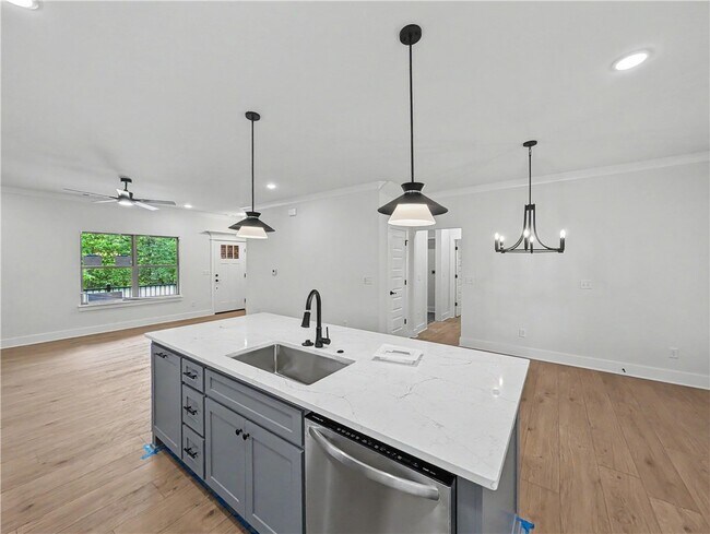 25 Sheffield Dr
