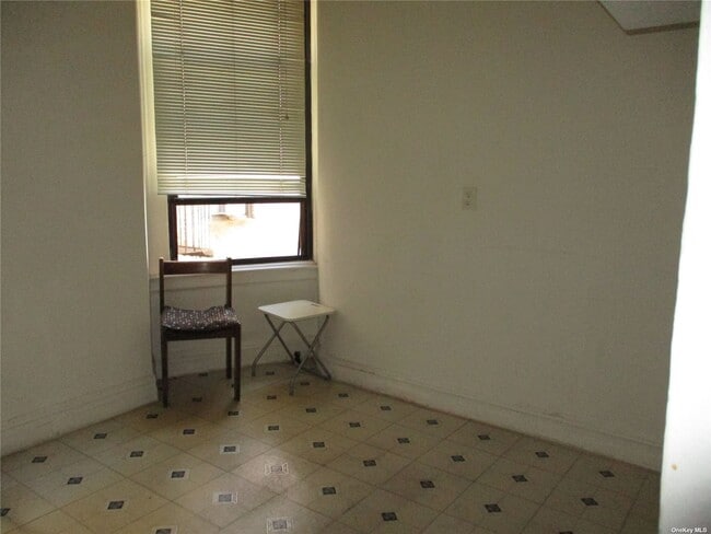 Photo - 43-30-43-46 46th St Unidad 4 D