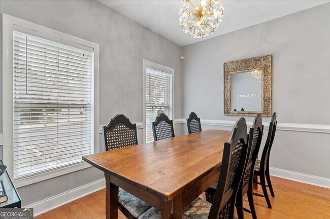 Photo - 1168 Stephens St