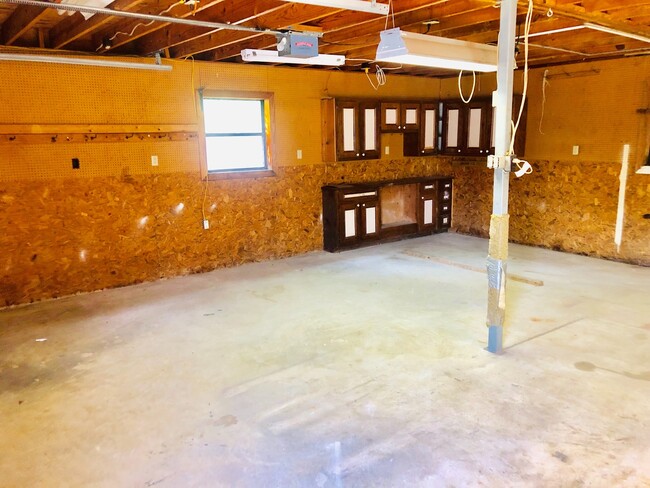 Photo - **4 Bed 2 Bath Located in College Grove ** Call the self showing number to schedule a tour 334-36...