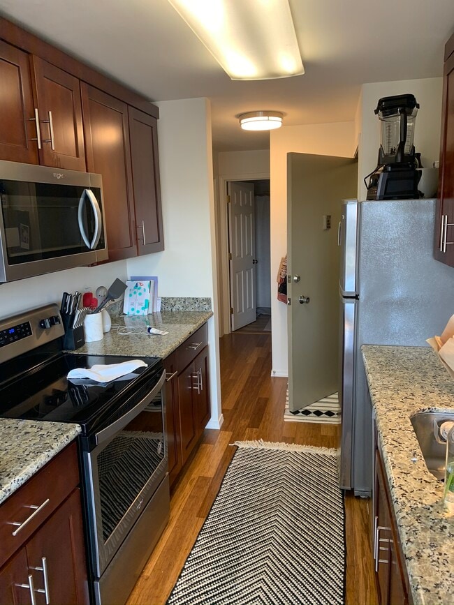 Photo - Madlyn Apartments