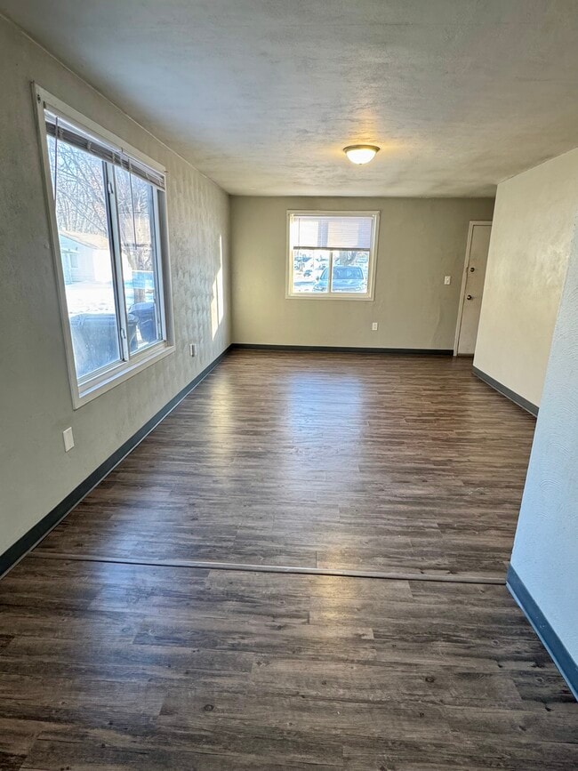 Photo - 902 39th Street Ct