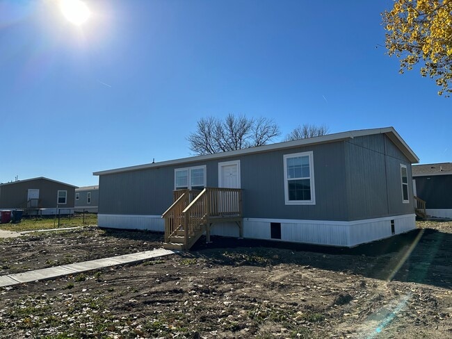 Photo - 311 E 36th Pl