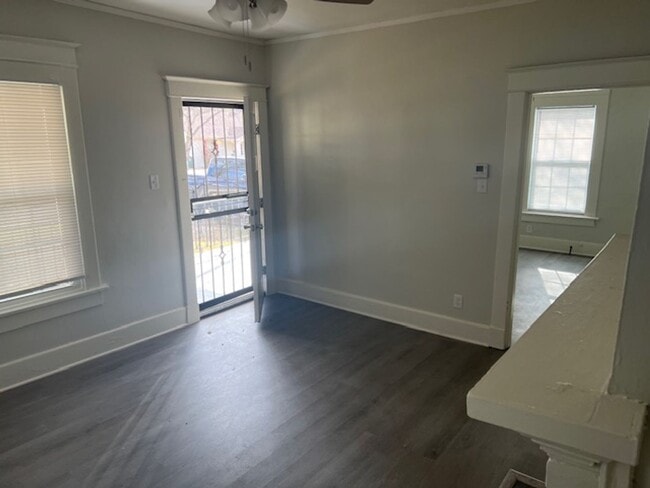 Photo - 3 bedroom, 2 bathroom near Goodlett and Park