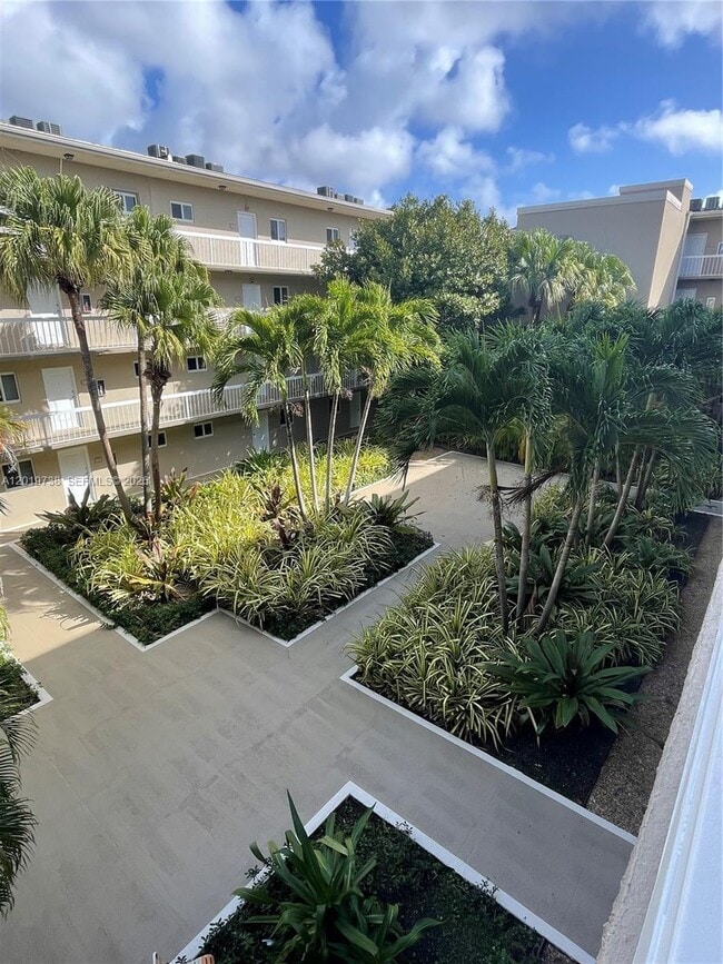 Building Photo - 7815 Camino Real Unit I-216