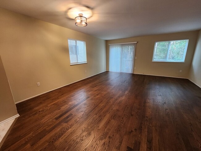 Photo - 60 Wolfpit Ave