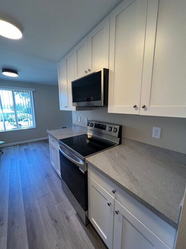 Photo - Newly Renovated 1-Bedroom Apartment in the Heart of Everett Unit 01