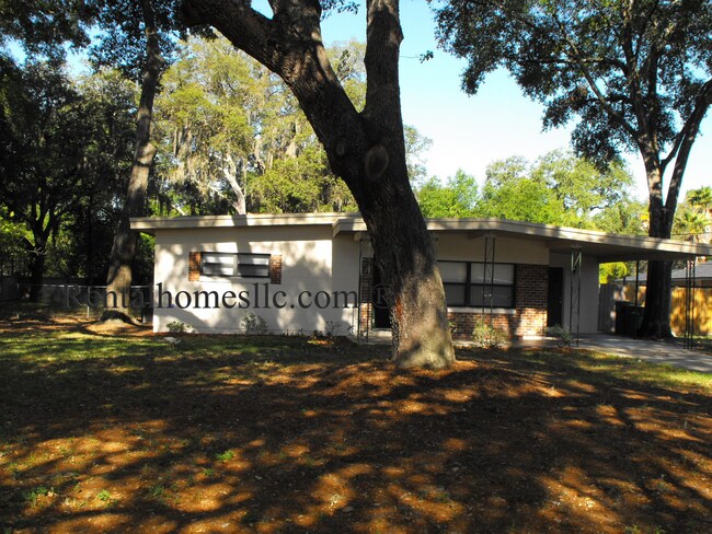 Photo - Total Privacy Home, Huge Detached Garage & No HOA in Beautiful Lake Mary