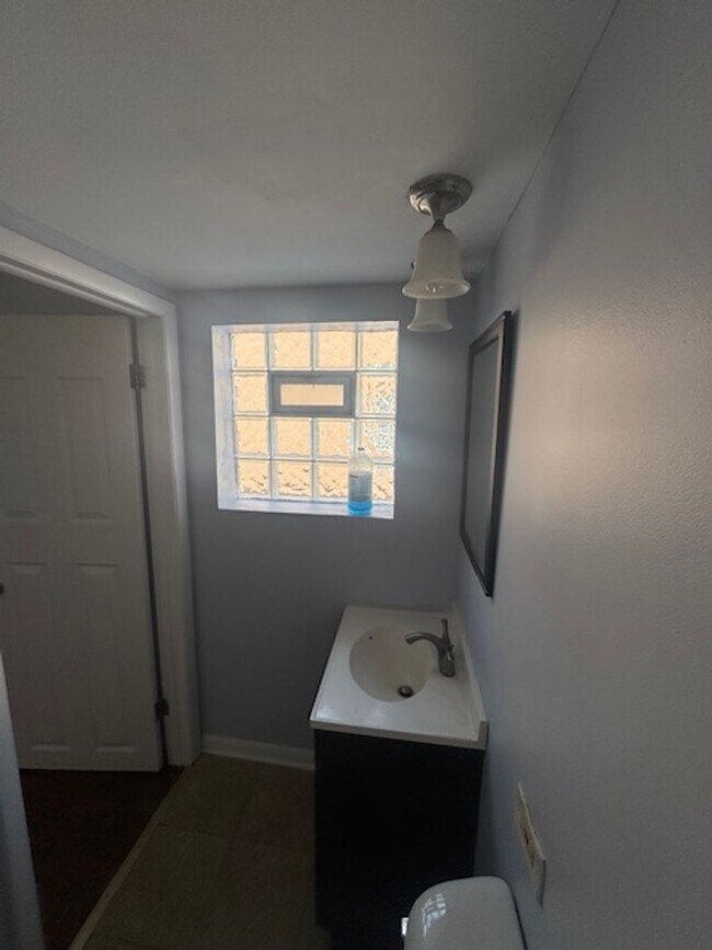 Photo - 339 Yates Ave Unit -2-For Rent