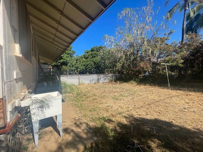 Photo - 2/1 duplex in Makaha | $1500.00 water included