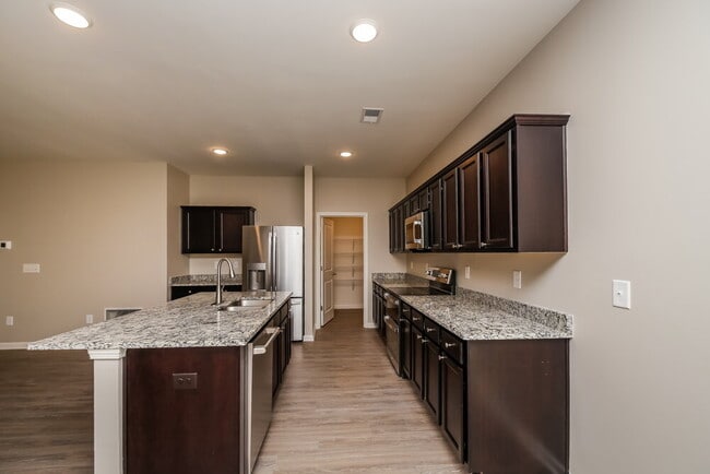 Photo - 145 Cottontail Ln