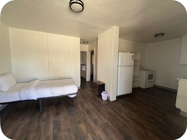 Photo - Trails End Apartments