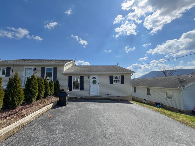 Photo - 440 Pleasant View Dr