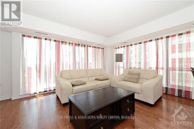 Photo - 234 Rideau St Unité 1012