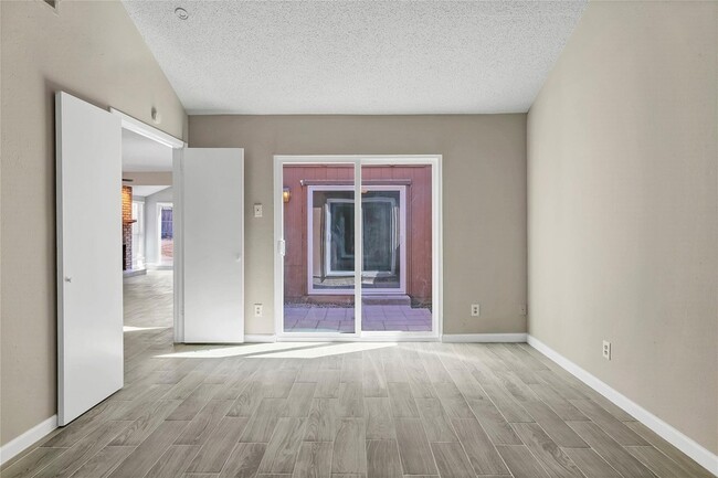 Photo - 9724 Summerwood Cir