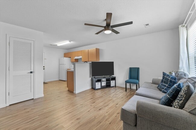 Living Room - 1132 Fielding Dr Unit A