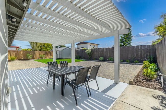 Photo - 292 Slate St