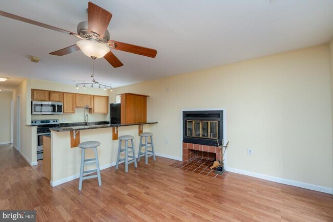 Photo - 35 Andrew Pl Unit R112