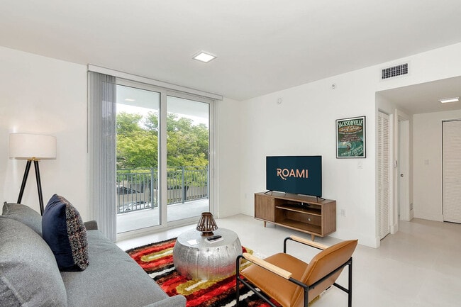 Building Photo - 1710 SW 27th Ave Rental