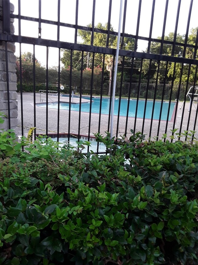 Photo - 2139 Shiveley Cir