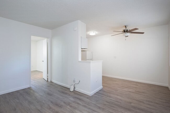 Photo - Aztec Pacific Apartments