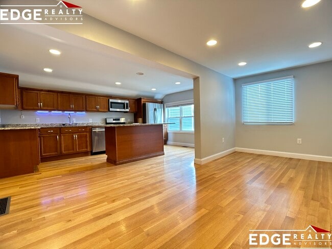 Photo - 171A Lexington St