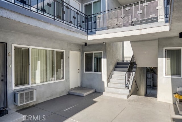 Photo - 6643 De Longpre Ave Unit 5